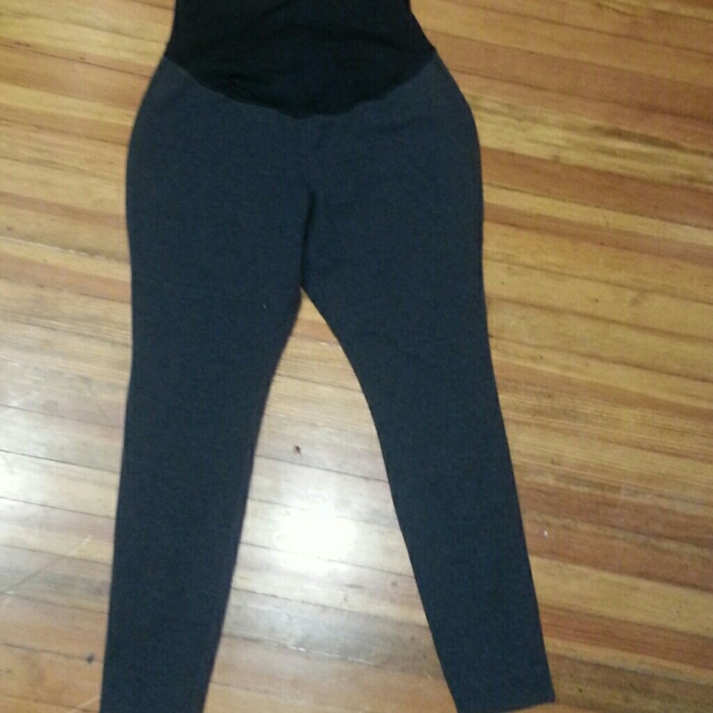 Old Navy Maternity Leggings - Picture 3 of 7
